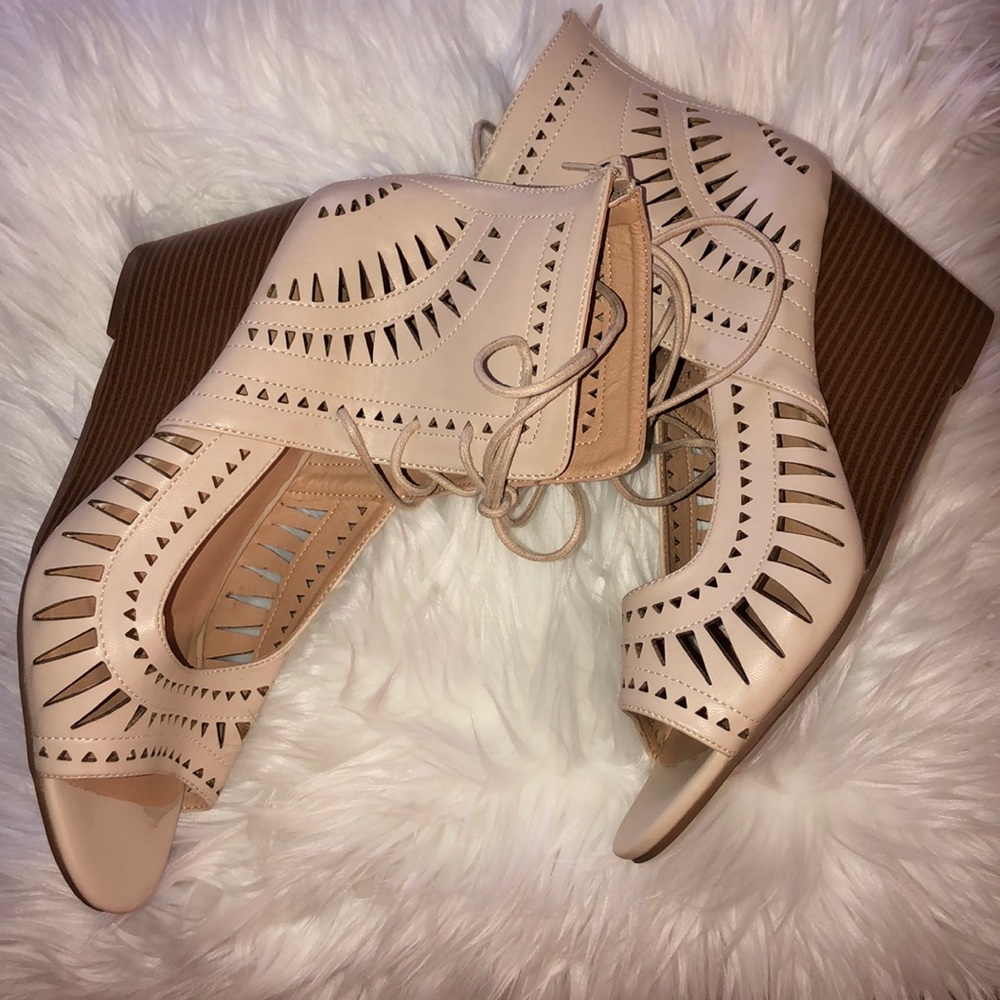 TORRID WEDGES